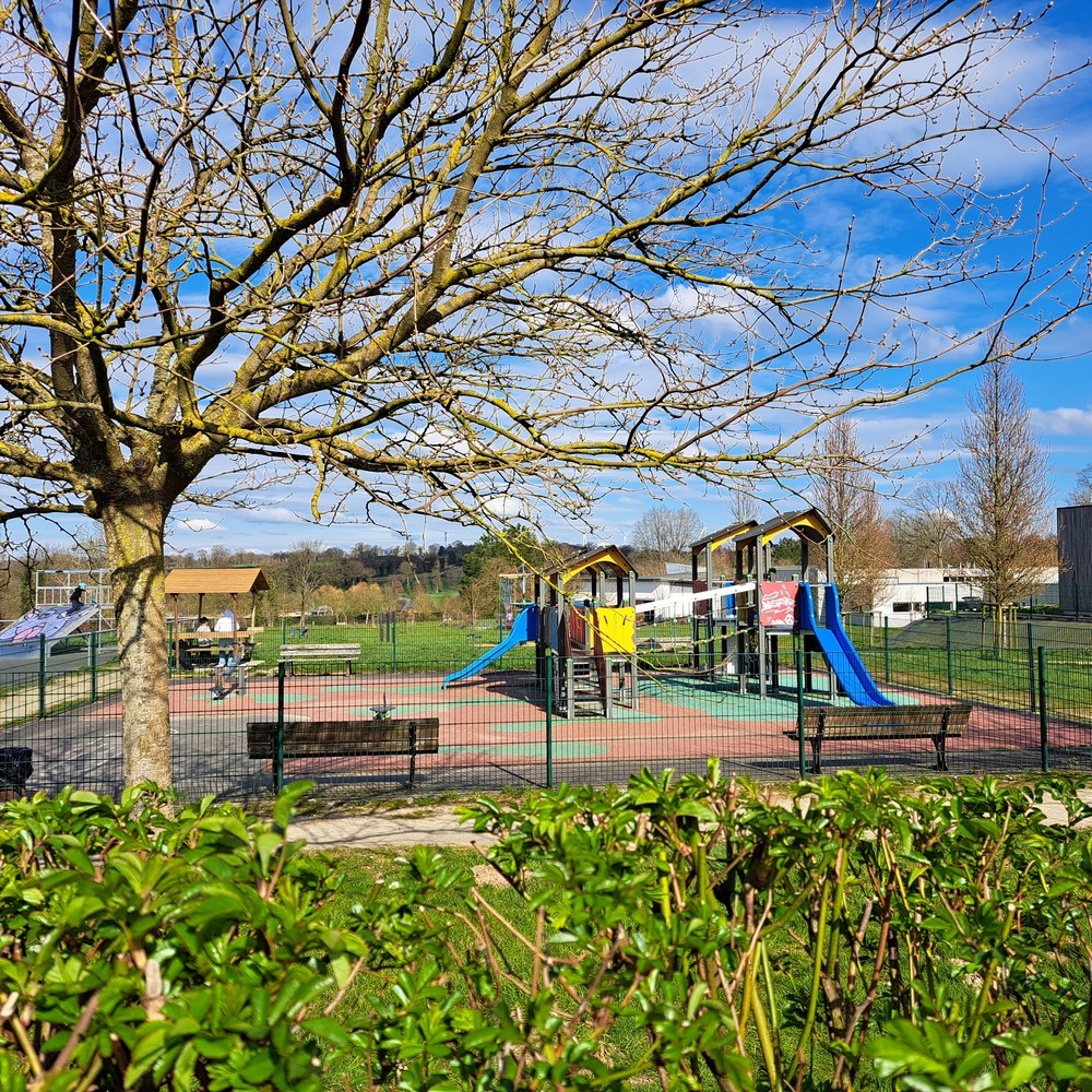 Photo de l'aire de jeux de Tinténiac