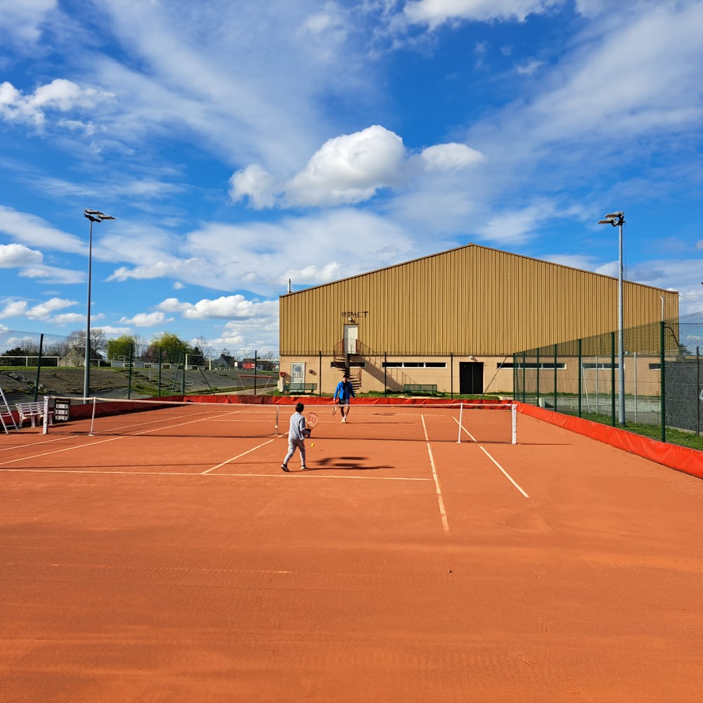 Photo du terrain de tennis de Tinténiac