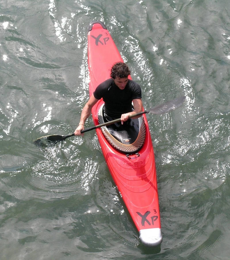Personne dans un kayak